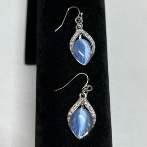 Vintage dangle earrings. Stunning. Sparkle.